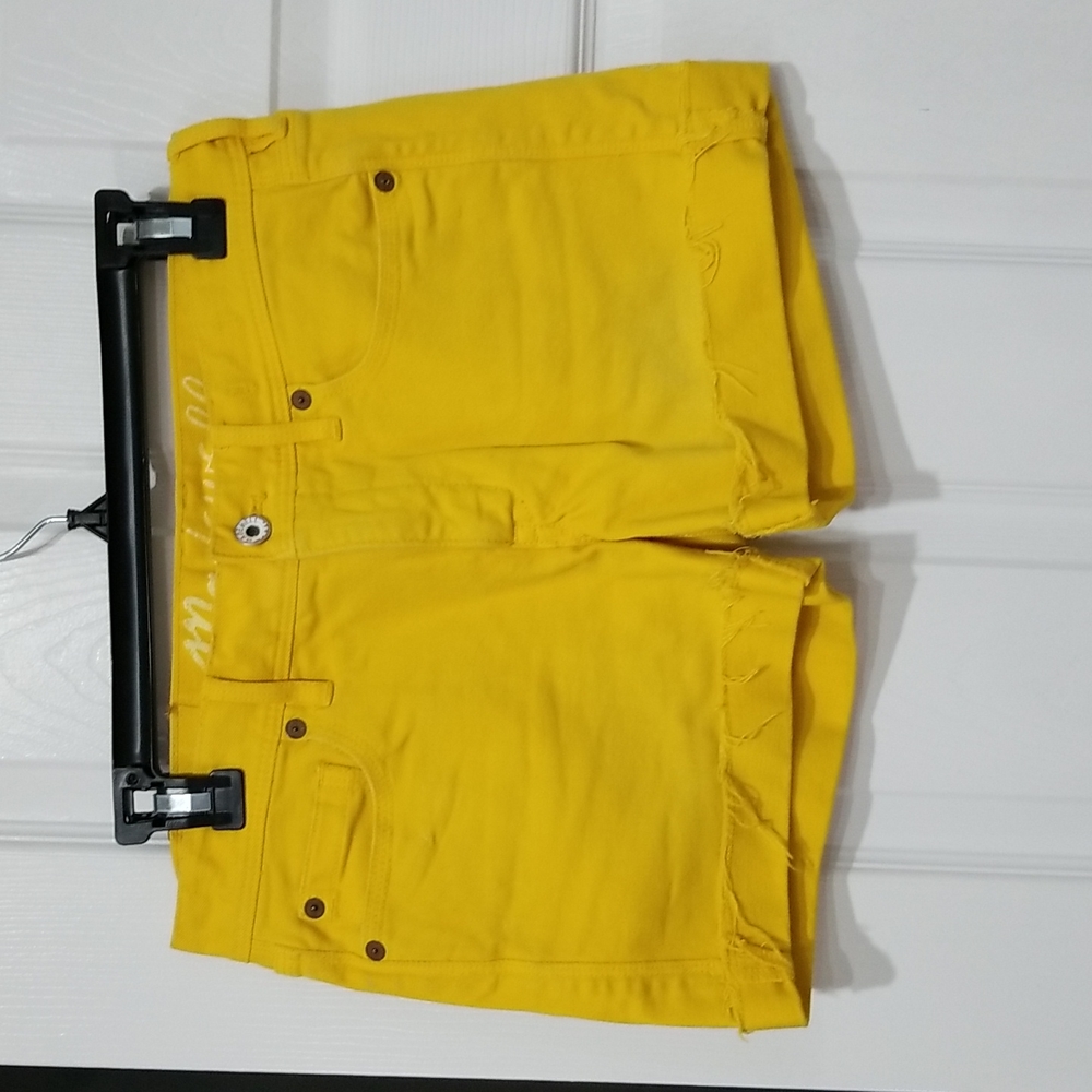 MADEWELL Mustard Foldover Raw Hem Shorts